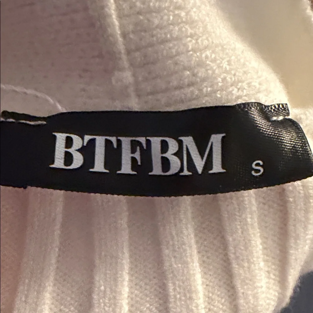 💕 Elegant White V-Neck Wrap Sweater - Picture 4 of 4